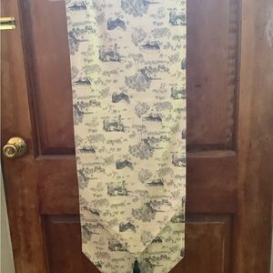 Vintage Toile Print tablerunner 72” long by 13” wide euc..navy tassels on ends